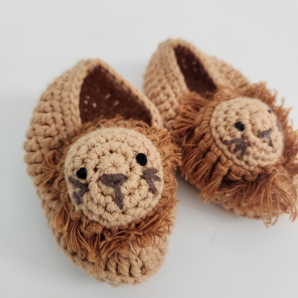 Crochet Lion Baby Booties Tan Animal Infant Slippers 4 Inch Sole